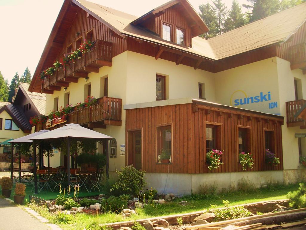 Penzion Sunski Hotel Harrachov Exterior foto
